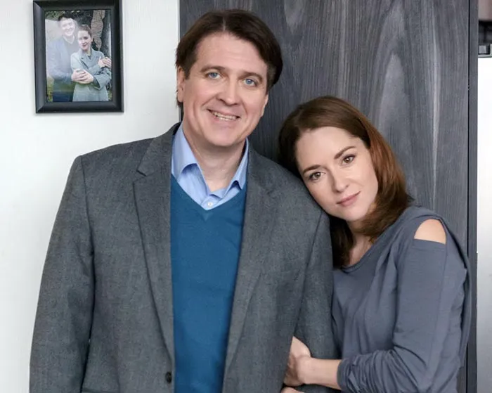 Денис Матросов в сериале С днём рождения, Вика!