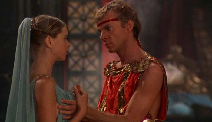 Кадр из фильма Калигула