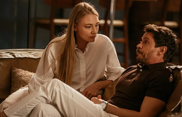 Оксана Акиньшина в сериале Беспринципные