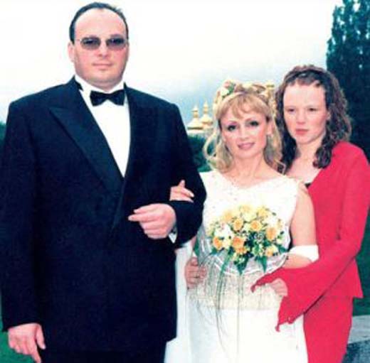 Аурика Ротару с мужем и дочерью