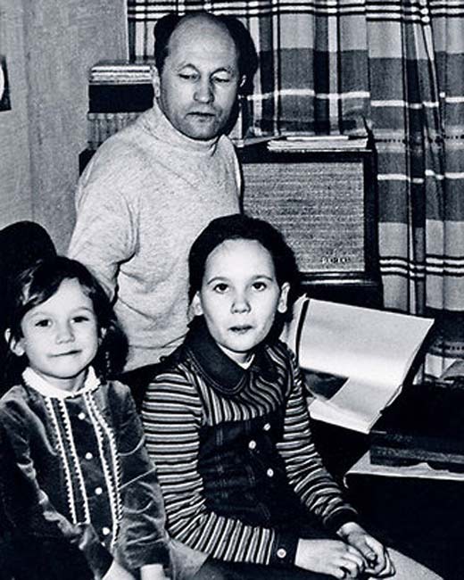 Дарья Дроздовская в детстве с отцом