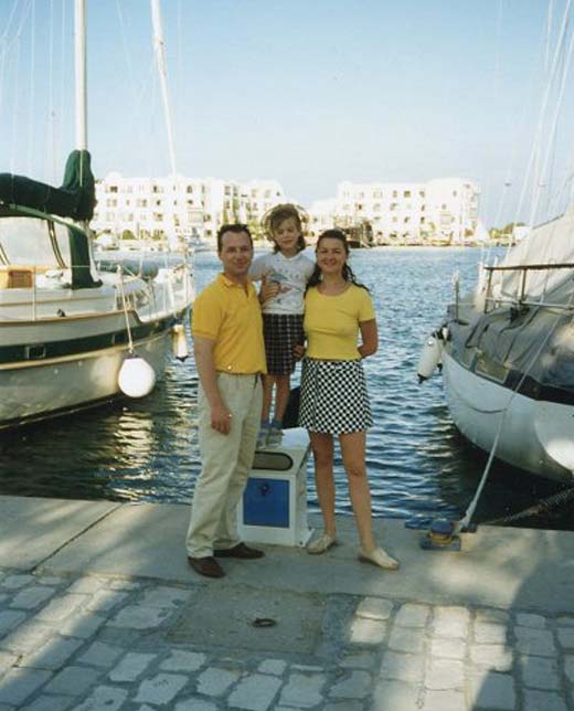 Дарья Урсуляк в детстве с родителями