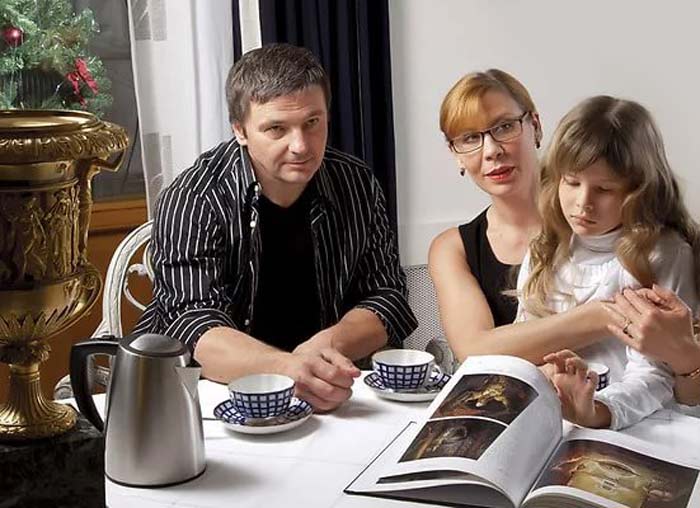 Дарья Юргенс и Сергей Великанов с дочерью Александрой