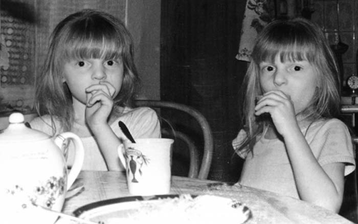 Екатерина и Дарья Носик в детстве