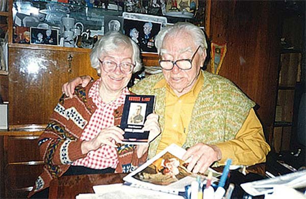 Илья Старинов с женой 3