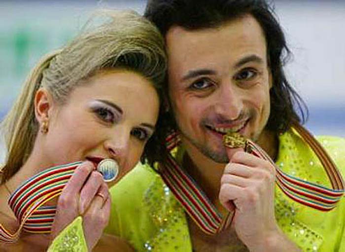 Ирина Лобачёва и Илья Авербух с медалями