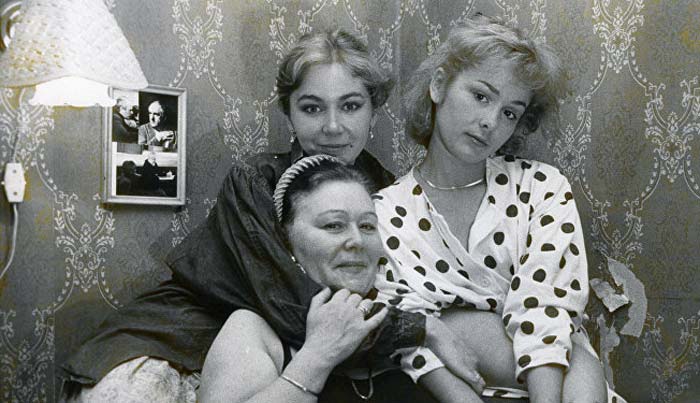 Татьяна Аугшкап с мамой и сестрой Ириной