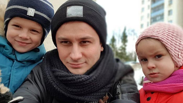Дмитрий Бедерин с детьми