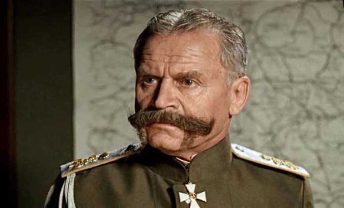 Сергей Никоненко в роли Ренненкампфа