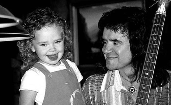 Агния Осина в детстве с отцом