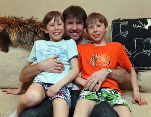 Алексей Урманов с сыновьями