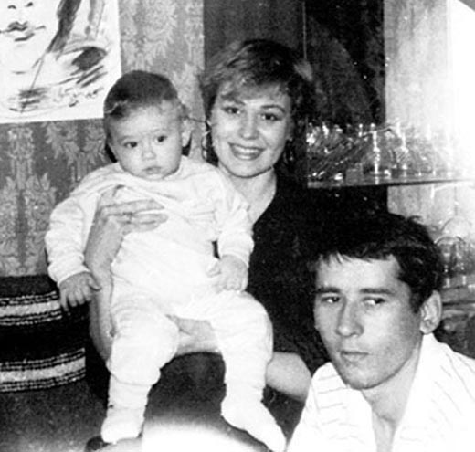 Галина Чурилова с Сергеем Шкаликовым и сыном