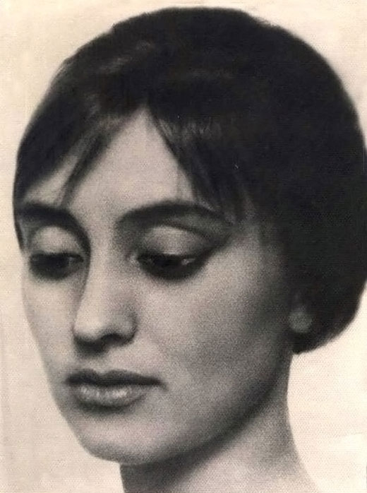 Лариса Кадочникова в молодости