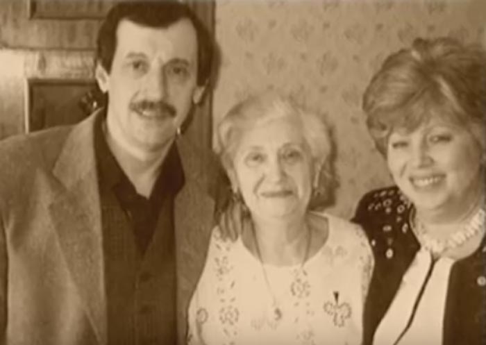 Лариса Рубальская с мамой и братом Валерием