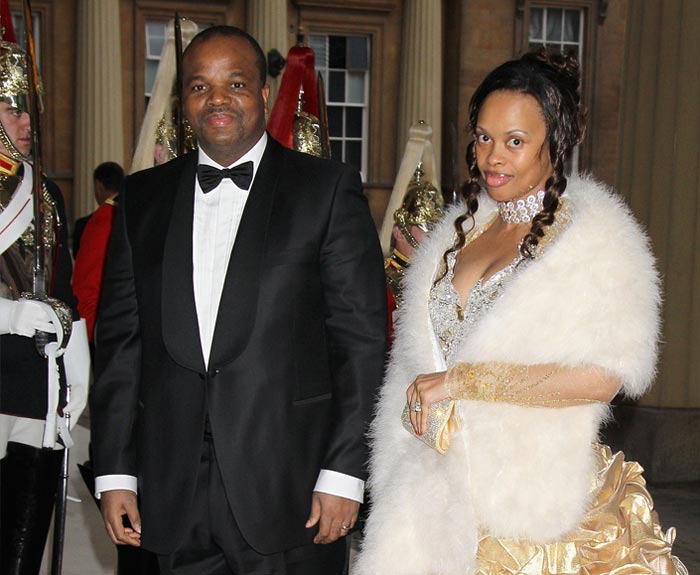 король Мсвати III и старшая жена