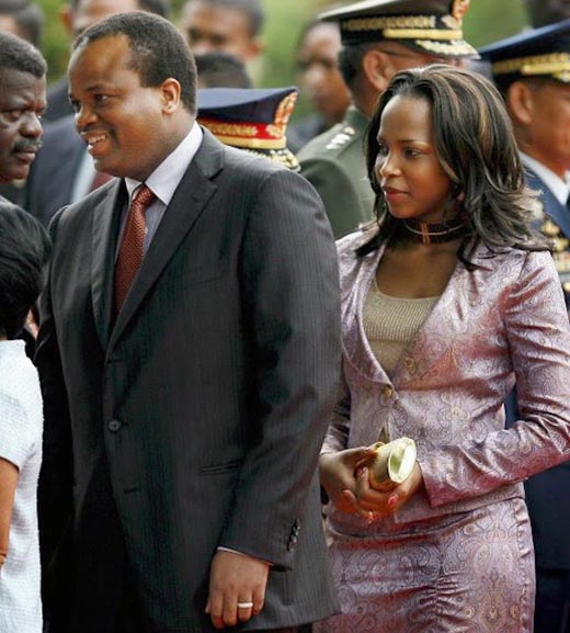 король Мсвати III и жены