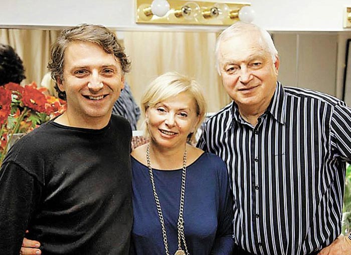 Татьяна Никитина и Сергей Никитин с сыном