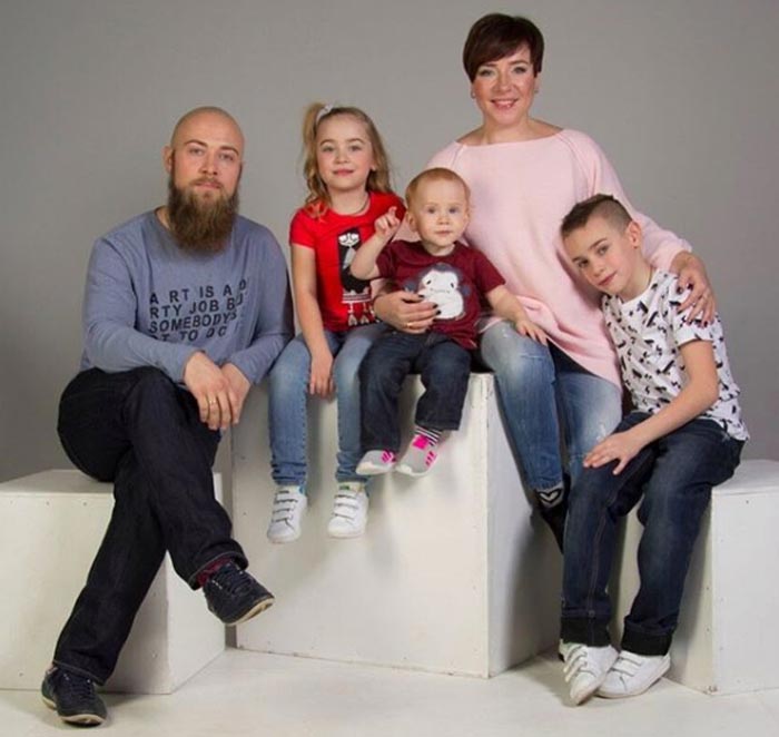 Тутта Ларсен и Валерий Колосков с детьми