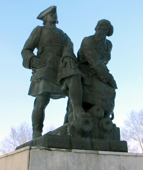 Памятник Никите Демидову и Петру Первому в Невьянске