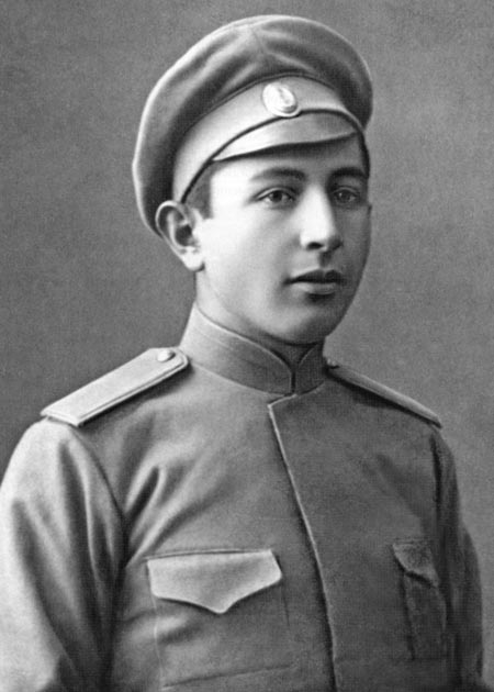 Иван Баграмян в молодости