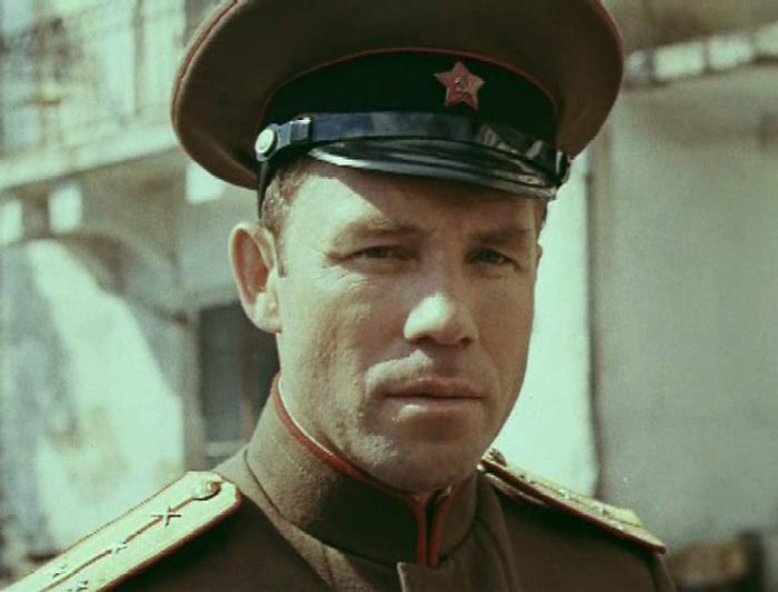 Юрий Прохоров в фильме Алые погоны