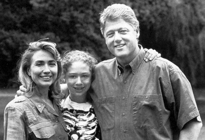 Билл Клинтон и Хиллари Клинтон с дочерью Челси