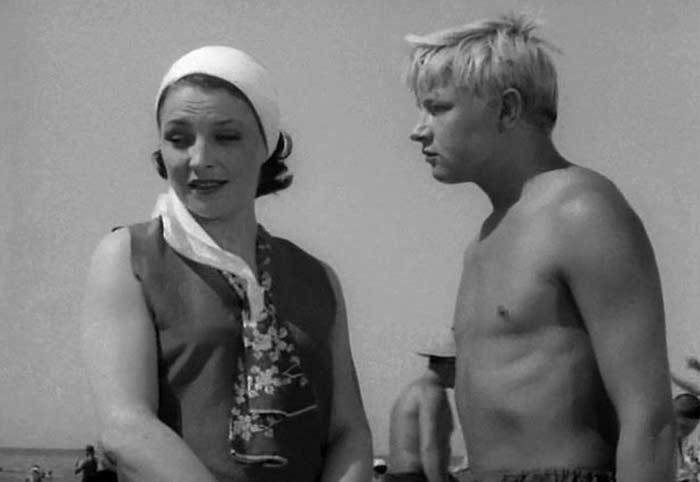 кадр из фильма До свидания мальчики 2