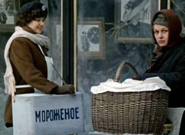 Наталья Ченчик в фильме Военно-полевой роман