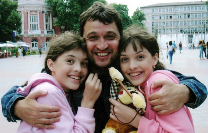 Рамиль Сабитов и дочери