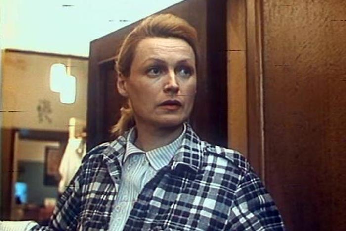 Зоя Лирова в фильме Воспитание жестокости у женщин и собак