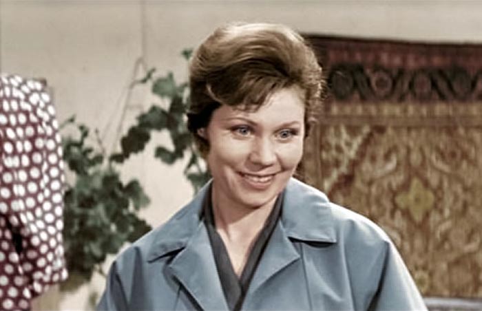 Алевтина Румянцева в фильме Три тополя на Плющихе