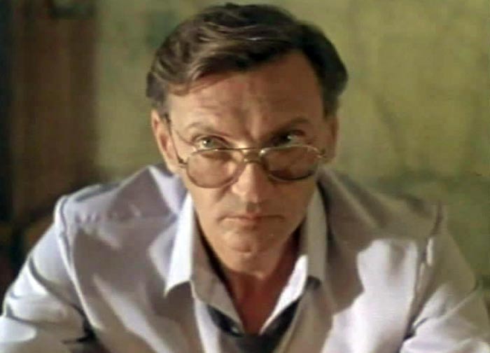 Александр Казимиров в фильме Курьер на Восток