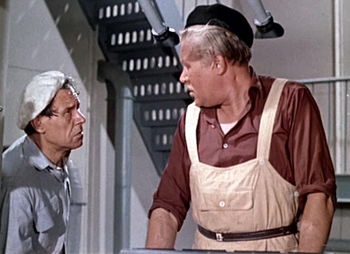 Александр Соколов в фильме Полосатый рейс