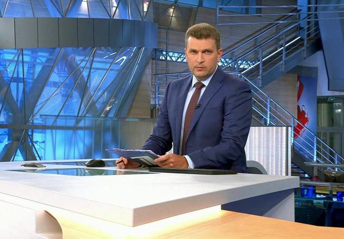 телеведущий Андрей Ухарев