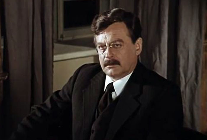 Антанас Барчас в роли Вячеслава Менжинского