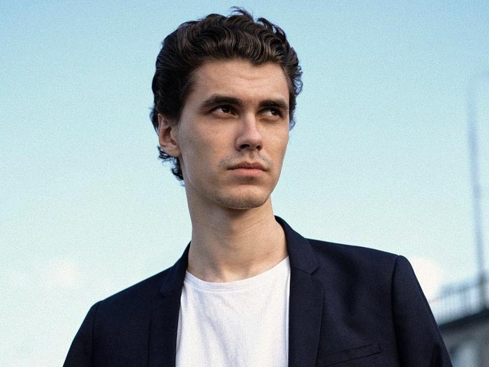 актер Артем Черкаев