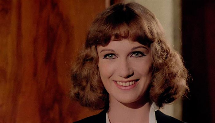 Дария Николоди в фильме Кроваво красное