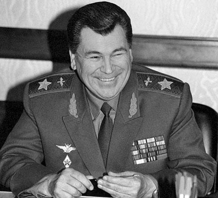 маршал авиации Евгений Шапошников
