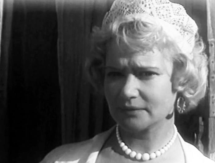 Галина Костырева в фильме Прощай