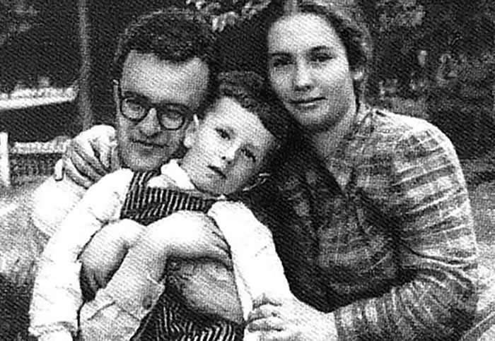 Георгий Свиридов с женой и сыном