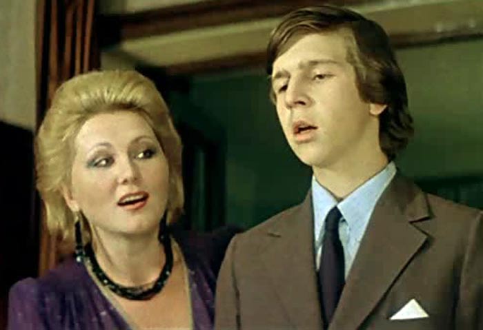 Лариса Курдюмова в фильме Курьер