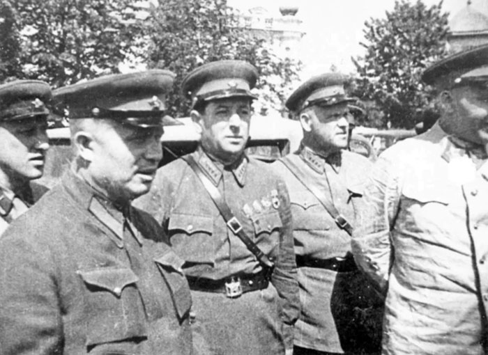 мехлис соратник сталина биография. Смотреть фото мехлис соратник сталина биография. Смотреть картинку мехлис соратник сталина биография. Картинка про мехлис соратник сталина биография. Фото мехлис соратник сталина биография