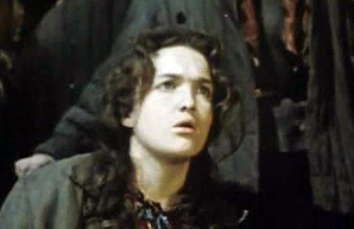 Людмила Крашенинникова в фильме Смелые люди