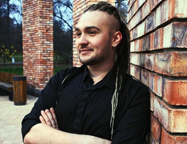 певец Максим Коковин