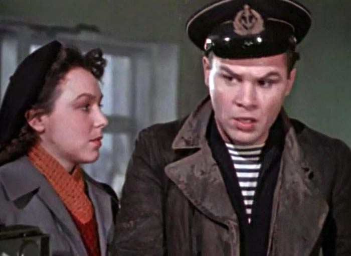 Майя Казакова в фильме Девушка с маяка