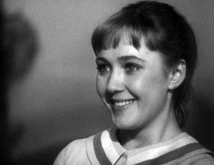 Надежда Карпушина в фильме Масштабные ребята