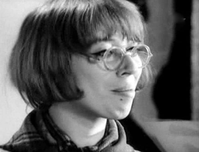 Наталия Кугель в фильме Ехали в трамвае Ильф и Петров