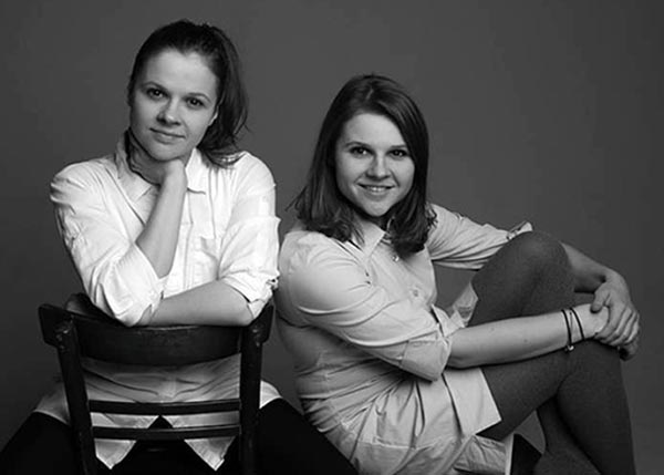 Нина Сизова и сестра Анна Сизова