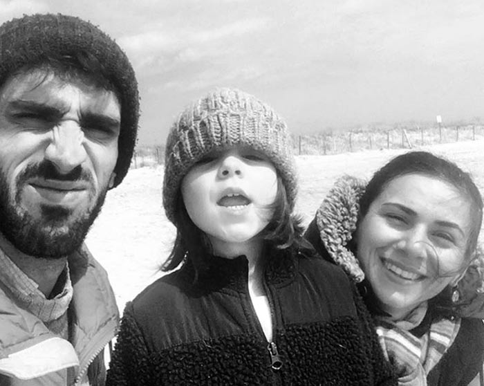 Стивен Томас Окснер с женой и дочерью