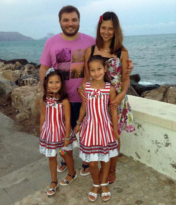 Тимур Вайнштейн и Яна Батыршина с дочерьми
